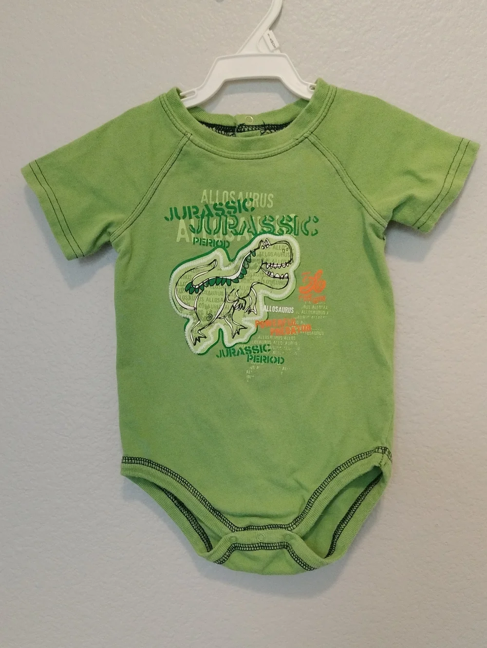 Green Dinosaur Graphic One-Piece Bodysuit / Onesie for Toddlers 18 Months